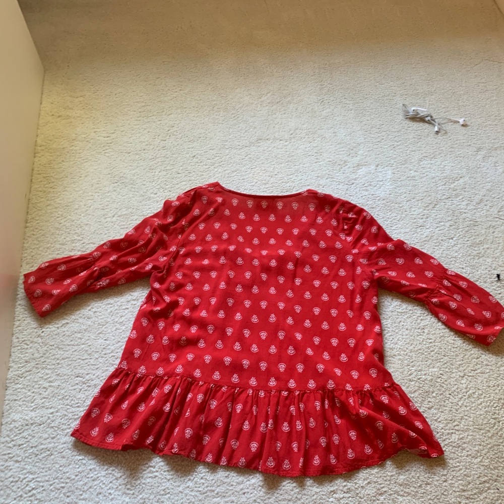 Red patterned blouse - Picture 2 of 2